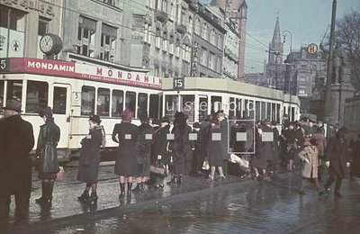 Центр города, виден шпиль Альтштадской кирхи. 1943 год.jpg