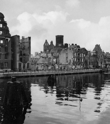 Остров в руинах, 1944 год