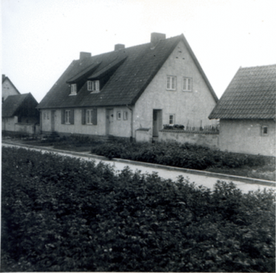 Neuhausen Kr. Samland, Doppelhaus in der Reichssiedlung Neuhausen.PNG