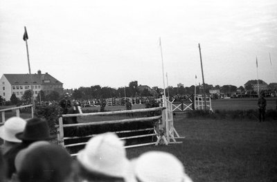 1934 Horse Racing, Königsberg...jpg