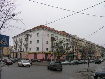 Вид на здание с другого ракурса (с ул. Карла Маркса)