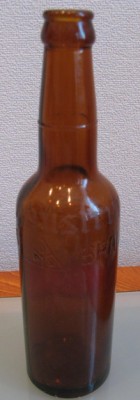 редкая бутылка из коричневого стекла с травлением Haustrunk (домашний напиток)